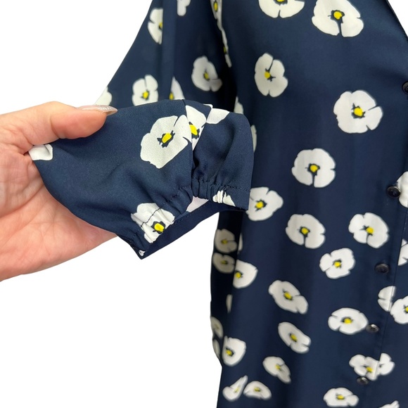 CAbi #5705 Navy Floral Button UP Blouse Size S - Picture 2 of 11